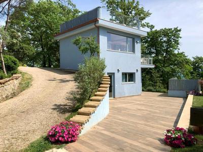 Colonna House