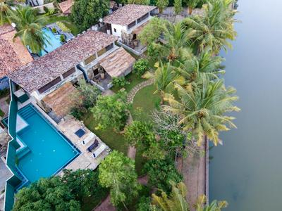 Queens Mount Tri Villas