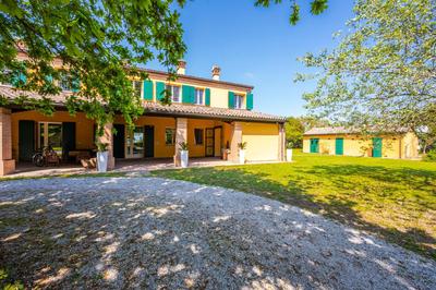 Villa con Giardino e Dependence