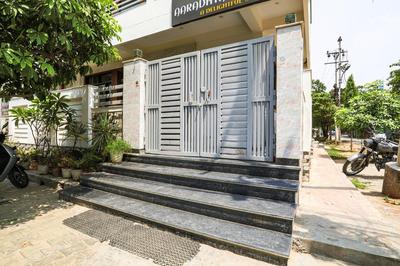 FabHotel Aaradhya Residency