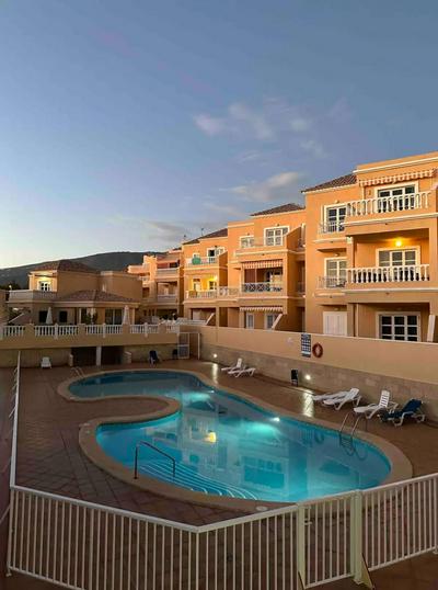 Apartamento en Benimar Piscina y Garaje