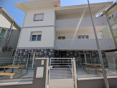 Villa Pra-tu Design Apartments a 100m dal Mare - P r a t u r e c c i Group