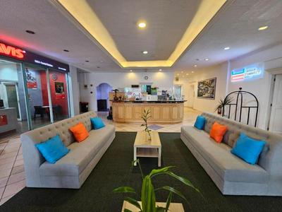 Manila Airport Hotel by Urban Connect