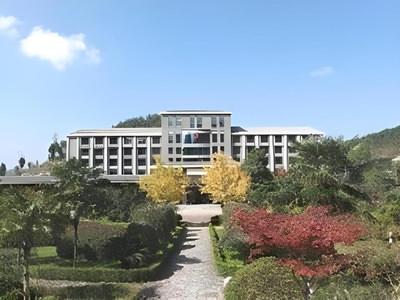 River & Holiday Chongqing Jindaoxia Hotel