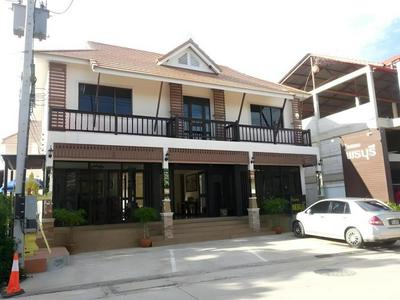 Ponburi Hotel