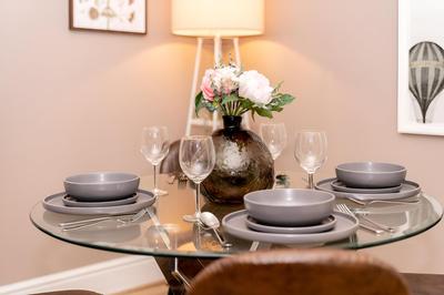 [Olympia-Museums-Kensington]London Apartment