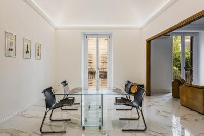 Upscale Urban Apartment by Wonderful Italy