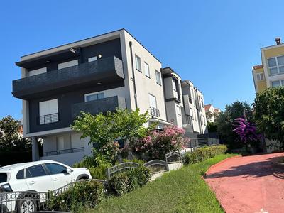 Apartment King With Private Parking