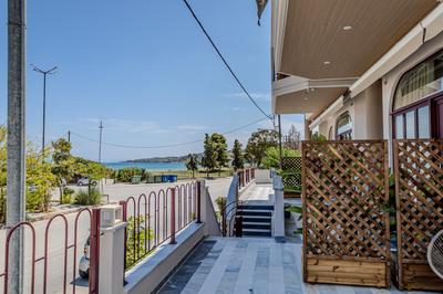 Take me here with a sea view by Salt Apartments