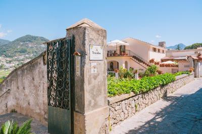 Berardino Holiday House