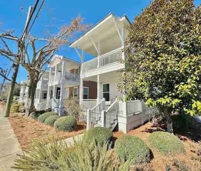 Stylish Cozy Family Cottage with Golf Cart - 1 mile to Dwntn Ocean Springs and beach