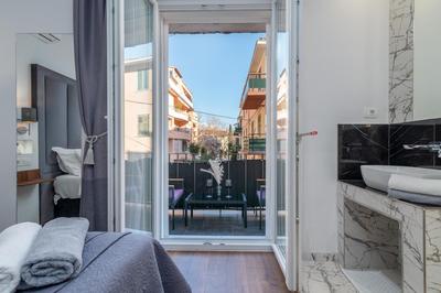 Antares Luxury Rooms 1