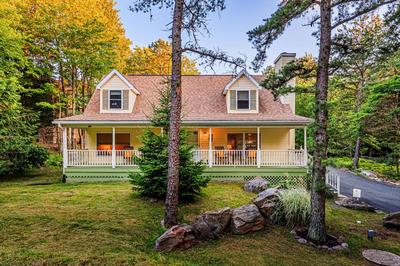 Blakeslee Getaway with private hot tub