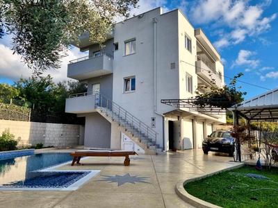 Villa Holiday Apartments
