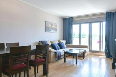 For You Rentals Amplio y luminoso apartamento TEMPORAL de tres dormitorios NRD12