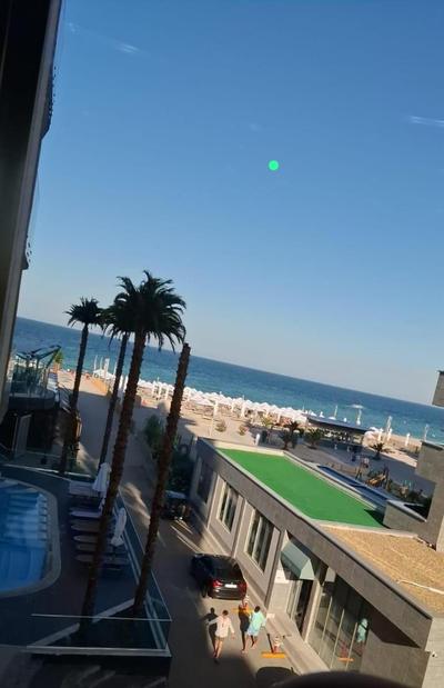 White tower studiou 5 stele