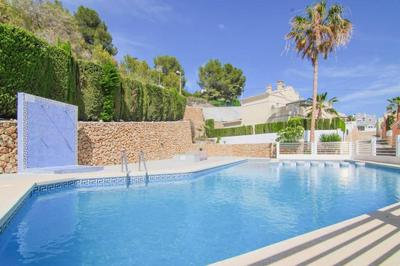 Bungalow con piscina - Lilia Rosa 9