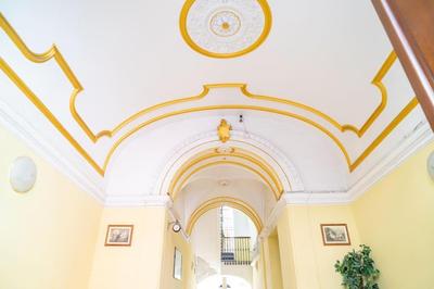 Elegant Apartment in the Heart of Taranto w WiFi