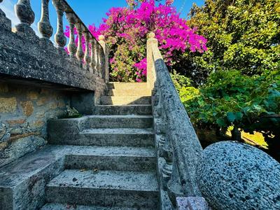 Holibai, Miña Xoia, Villa con historia y jardín exquisito en Galicia