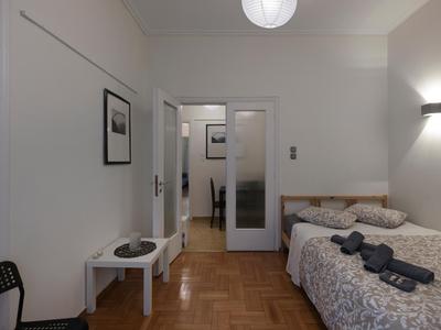 Pagrati Central flat, 5' to metro, 12' to Panathenaic Stadium