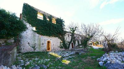 Montenegro Tower - sleep in a tent