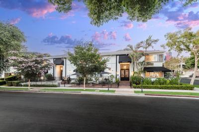 Wilshire Crest Hotel