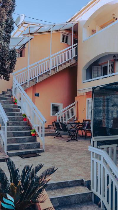 Two rooms Hvar spa & apartments