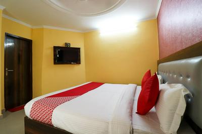 OYO Hotel Royal Orbit Near Delhi Airport