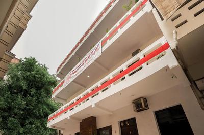 Hotel O The Royal Villa