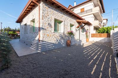 Pnoe Luxury Villa