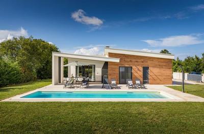 Villa Sama by Villsy