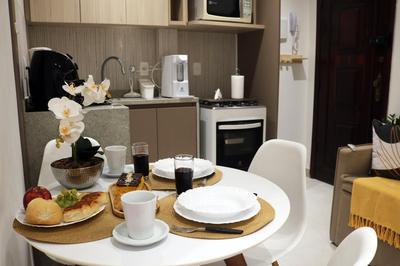 Elegant Copacabana Retreat 200m to Beach, w Bedroom, Washer, Sleeps Up to 4!