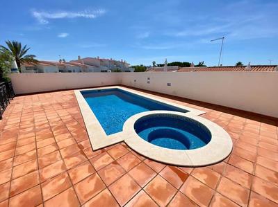 2-Bedroom Apt in NewTown w Pool