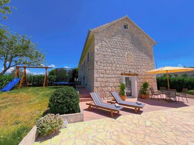 Villa Kamena with private pool