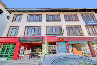 Hotel O Hunter's & Cafe