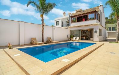 Amazing Home In Benalmádena With Wifi