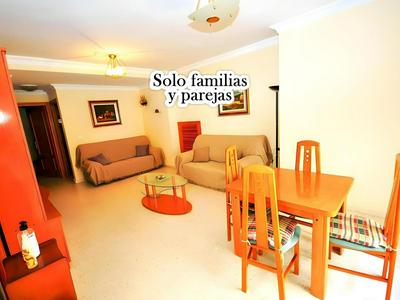 Apartamento en Conil con Garaje Privado y Cerca de la Playa - ES-180-2