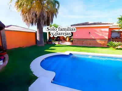 Chalet con Piscina Privada, Terraza y BBQ en El Puerto de Santa María - ES-180-14