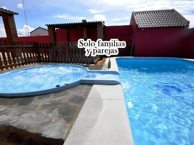 Bungalows de lujo con jacuzzi y piscina privada en Conil de la Frontera - ES-180-89