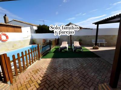 Casa en Conil con Piscina Privada, Wi-Fi y Aire Acondicionado - ES-180-90