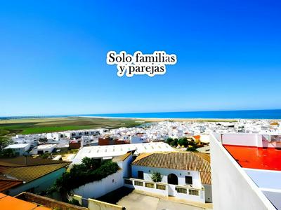 Apartamento central para familias y parejas con terraza y aire acondicionado en Conil de la Frontera - ES-180-113