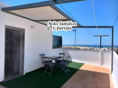 Apartamento familiar con terraza en el corazón de Conil - ES-180-227