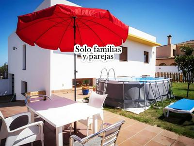 Apartamento con Piscina Portátil y Jardín en Chiclana de la Frontera, Cerca de Atracciones - ES-180-249