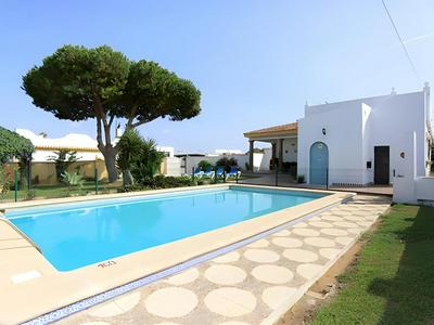 Chalet con piscina privada y barbacoa ideal para familias en Conil de la Frontera - ES-180-272