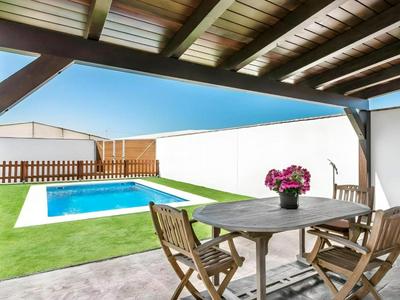 Bungalow rústico con piscina para familias y parejas en entorno natural, Conil de la Frontera - ES-180-285