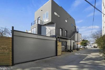 Modern, Gorgeous & Luxury Gem - 5 Stars Location