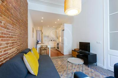 Hermoso apartamento cerca de Plaza Universitat