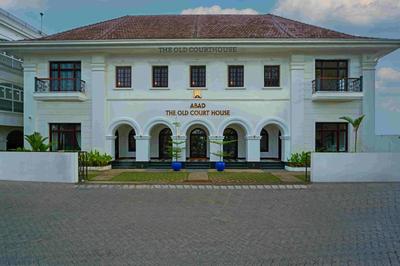 The Old Court House By Abad