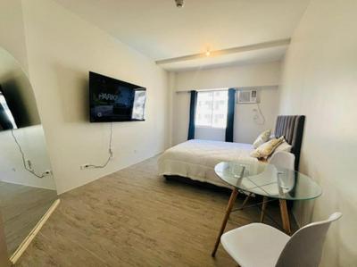 Brand new! Minimalist studio space