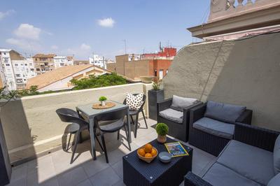 FLORIT FLATS - Stylish 2 Bedroom AC Wifi Terrace Attic in Valencia Center